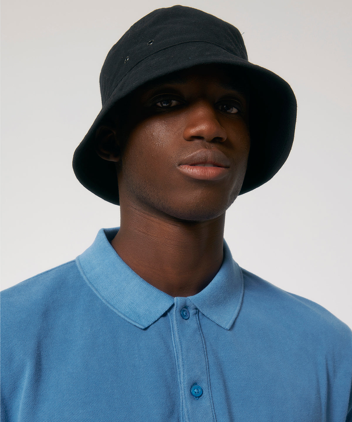 Bucket hat with metal eyelets (STAU893) | SX163